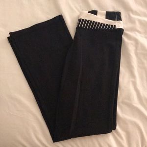 Lululemon groove pant. Size 6